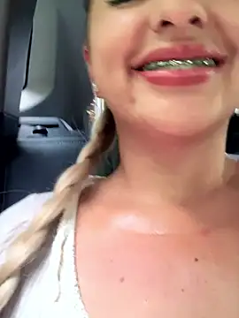 Snapshot of sammyqueenx21 chatting on March 2025 06:20:02 PM sammyqueenx21 online show from March 2025 06:20:02 PM