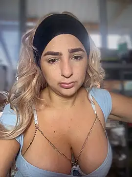 Snapshot of sammyqueenx21 chatting on November 2025 01:32:02 PM sammyqueenx21 online show from November 2025 01:32:02 PM