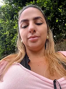 Snapshot of sammyqueenx21 chatting on June 2026 12:32:01 PM sammyqueenx21 online show from June 2026 12:32:01 PM