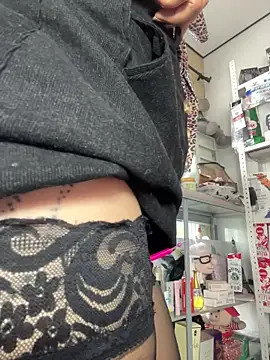 Snapshot of sammyqueenx21 chatting on November 2025 01:37:02 PM sammyqueenx21 online show from November 2025 01:37:02 PM