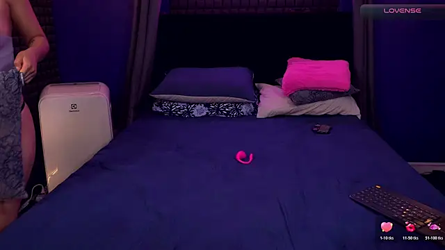 bull vixen2001 online show from January 2026 07:58:02 AM