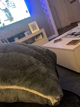 Snapshot of Furdale chatting on December 2024 09:30:02 PM Furdale online show from December 2024 09:30:02 PM