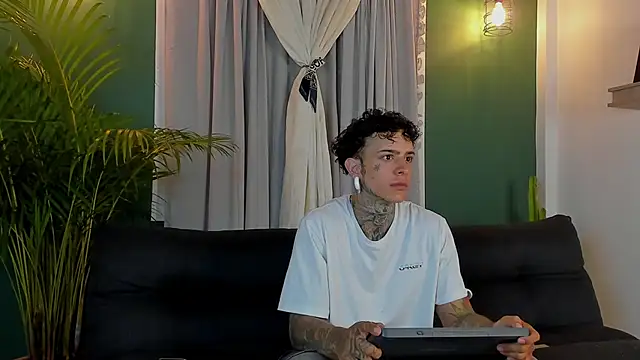 Aron ford online show from November 2025 09:58:02 AM