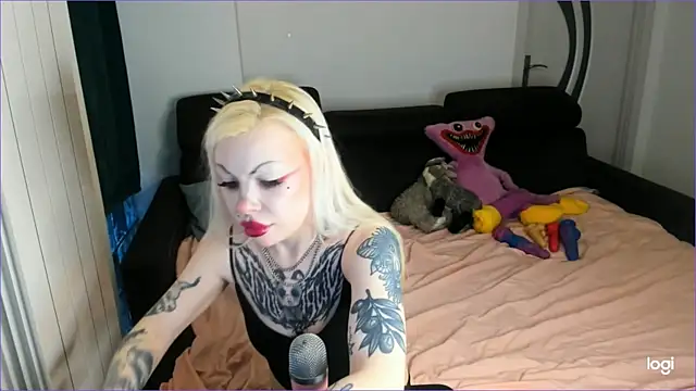 HelenGoat online show from November 2025 08:40:02 AM