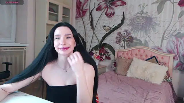 Snapshot of AliciaBow chatting on November 2025 02:17:02 PM AliciaBow online show from November 2025 02:17:02 PM