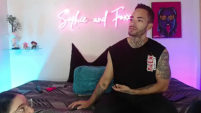 SophieFoxx17 online show from March 2026 12:39:02 PM