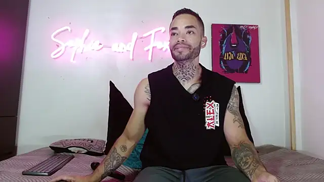 SophieFoxx17 online show from June 2026 12:14:01 PM