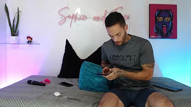 SophieFoxx17 online show from November 2025 12:14:01 AM