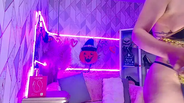 Snapshot of AsheyBaker chatting on October 2025 10:14:02 AM AsheyBaker online show from October 2025 10:14:02 AM