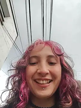  Laary online show from December 2025 08:42:02 PM