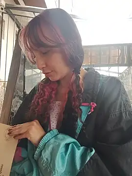  Laary online show from December 2025 03:15:02 PM