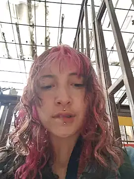  Laary online show from December 2025 08:02:02 PM