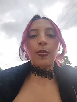  Laary online show from October 2025 09:03:01 PM