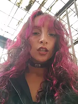  Laary online show from February 2026 10:18:02 PM