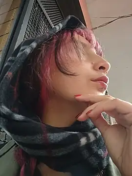  Laary online show from December 2025 08:23:02 PM