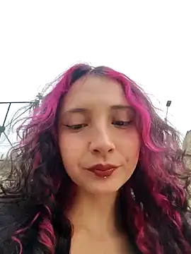  Laary online show from September 2025 09:52:02 PM