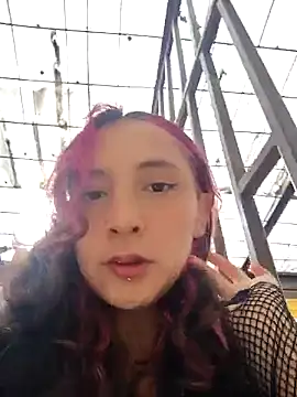  Laary online show from September 2025 08:41:01 PM