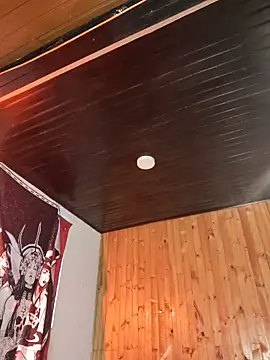  Laary online show from November 2025 09:15:02 PM