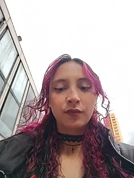  Laary online show from April 2026 08:53:02 PM