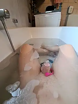 toeloverlive online show from October 2025 10:16:01 AM