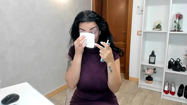 ElisaBaxter online show from October 2025 04:25:02 AM