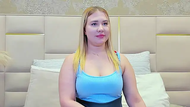 Snapshot of LunaHouston chatting on March 2025 04:07:02 PM LunaHouston online show from March 2025 04:07:02 PM