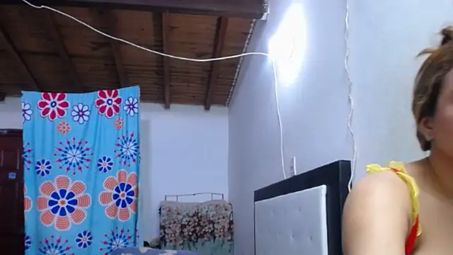 Nicolle Milf online show from November 2025 07:07:01 PM