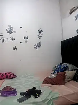 Nicolle Milf online show from September 2025 06:37:01 PM