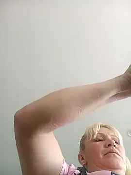 Nicolle Milf online show from January 2025 06:16:01 PM