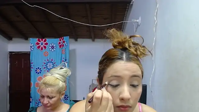 Nicolle Milf online show from October 2025 06:07:01 PM