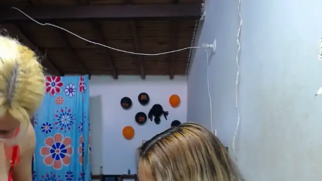 Nicolle Milf online show from October 2025 06:37:01 PM