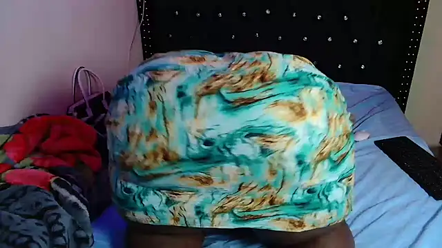 Toomuchbooty33 online show from December 2025 06:50:01 AM