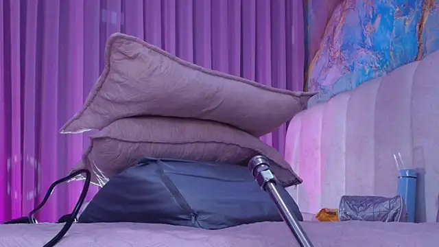 britanyy  online show from April 2026 03:08:01 AM