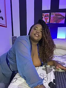 Snapshot of YeminaLeman chatting on March 2025 10:13:02 PM YeminaLeman online show from March 2025 10:13:02 PM