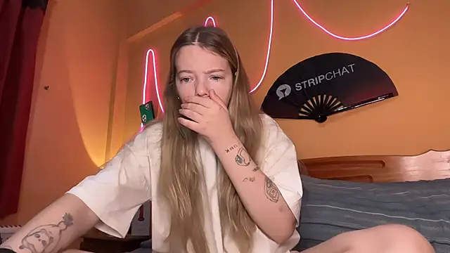 -veranito- online show from November 2025 03:11:01 AM