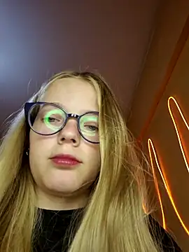 Snapshot of -veranito- chatting on February 2025 03:03:02 AM -veranito- online show from February 2025 03:03:02 AM