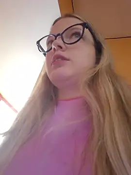 Snapshot of -veranito- chatting on September 2025 05:11:01 PM -veranito- online show from September 2025 05:11:01 PM