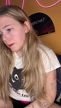 -veranito- online show from November 2025 09:04:01 PM