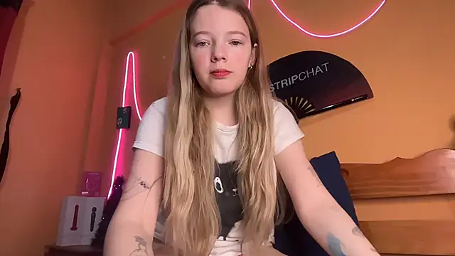 -veranito- online show from December 2025 03:10:02 AM