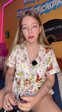 Snapshot of -veranito- chatting on June 2026 03:08:02 AM -veranito- online show from June 2026 03:08:02 AM