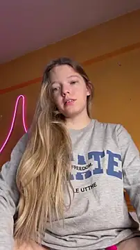 -veranito- online show from April 2026 03:02:01 AM