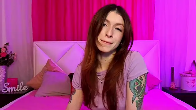 WildRedBerry online show from December 2025 09:42:02 AM