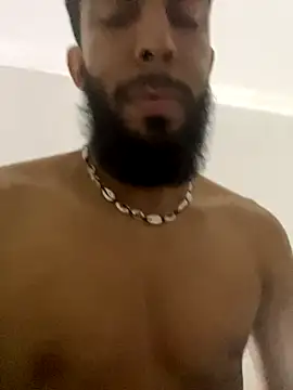 Snapshot of Alessandro__Rossi chatting on December 2025 08:06:02 PM Alessandro Rossi online show from December 2025 08:06:02 PM