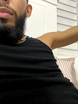 Snapshot of Alessandro__Rossi chatting on November 2025 09:21:02 AM Alessandro Rossi online show from November 2025 09:21:02 AM