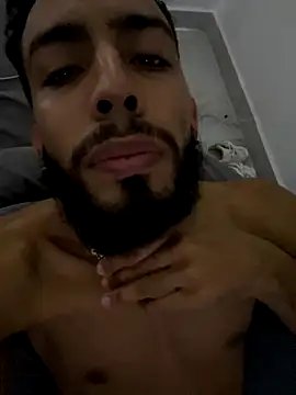 Snapshot of Alessandro__Rossi chatting on November 2025 11:05:01 PM Alessandro Rossi online show from November 2025 11:05:01 PM