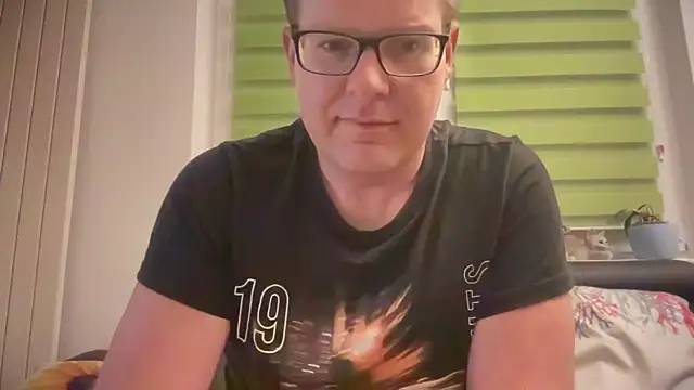 Snapshot of AnnualSunrise chatting on September 2025 07:38:01 PM AnnualSunrise online show from September 2025 07:38:01 PM