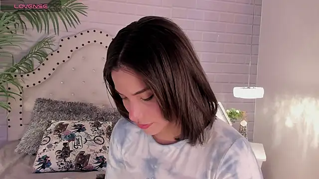 Snapshot of _Eurekaa_ chatting on March 2025 08:52:02 PM Eurekaa online show from March 2025 08:52:02 PM