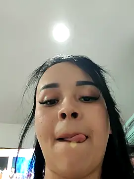 Snapshot of LindaGarcia22 chatting on March 2025 03:46:02 AM LindaGarcia22 online show from March 2025 03:46:02 AM