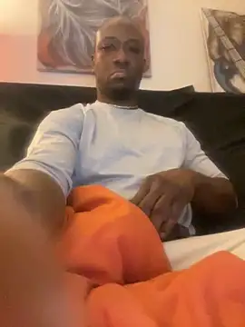 Snapshot of KingB8r chatting on November 2025 01:04:02 AM KingB8r online show from November 2025 01:04:02 AM