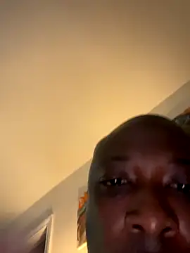 Snapshot of KingB8r chatting on November 2025 06:56:02 AM KingB8r online show from November 2025 06:56:02 AM